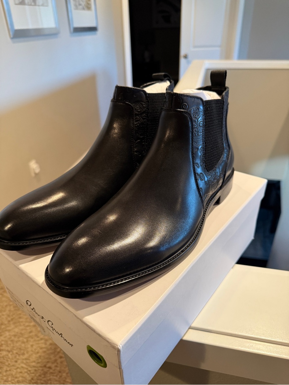 Robert Graham Breton Black Leather Chelsea Boots with Embossed Side Panels
